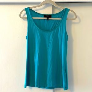 Banana Republic tank ⭐️3/$10 in bundle⭐️